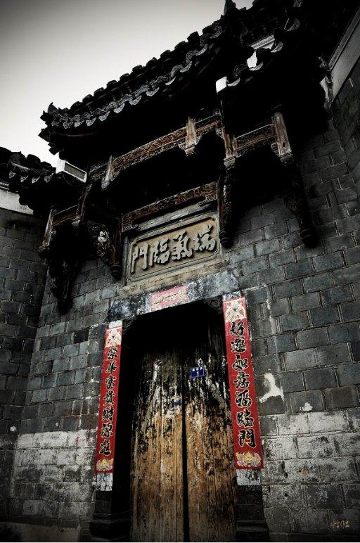 拯救隧道中的祖父